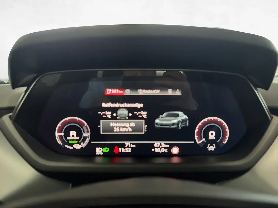 Audi RS e-tron GT Matrix LED - Thumbnail 12