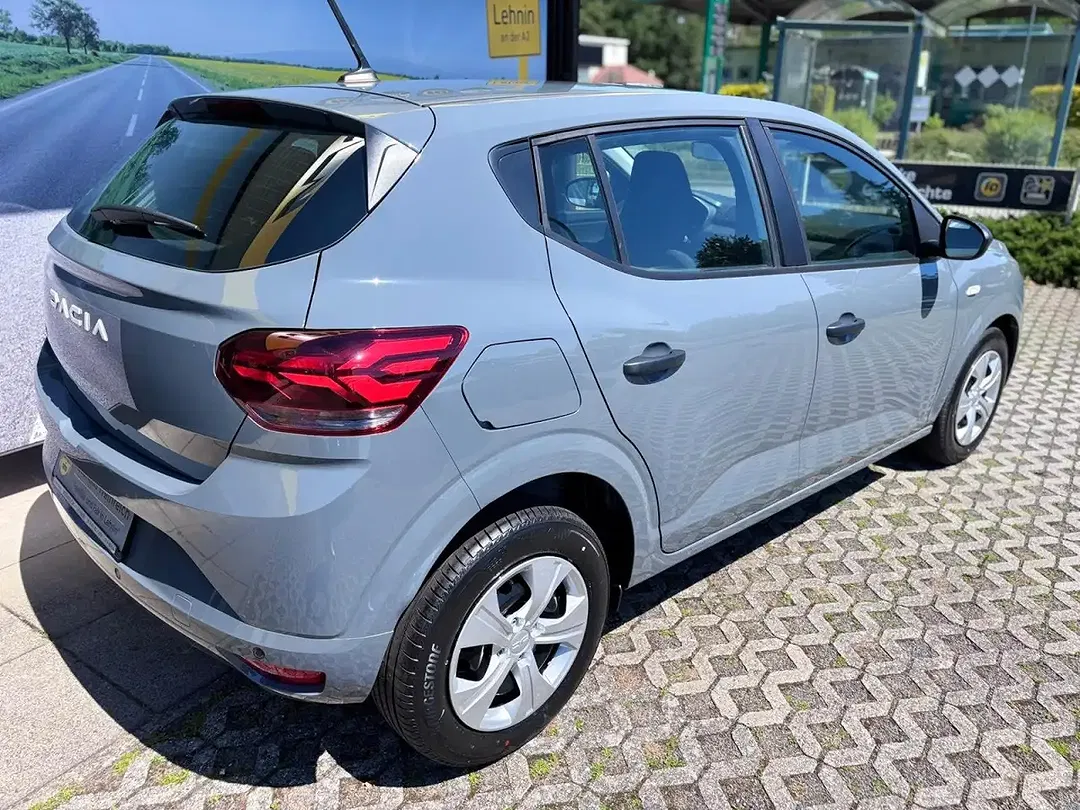 Dacia Sandero - Thumbnail 10