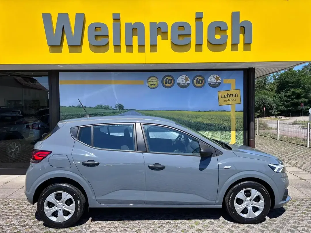 Dacia Sandero - foto 1