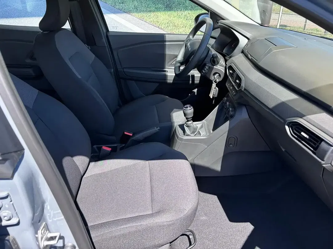 Dacia Sandero - Thumbnail 8