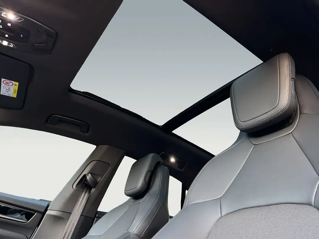 Porsche Macan 4 - Thumbnail 11