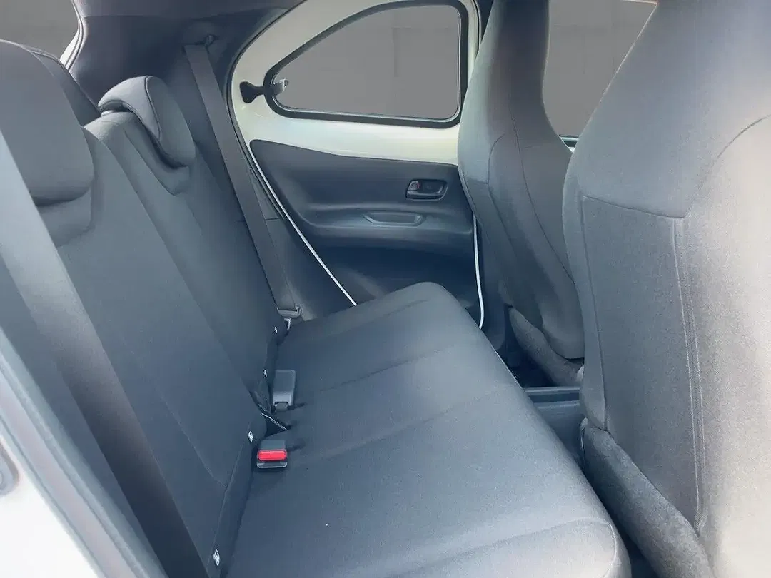 Toyota Aygo X 1.5 Hybrid Active - Thumbnail 12