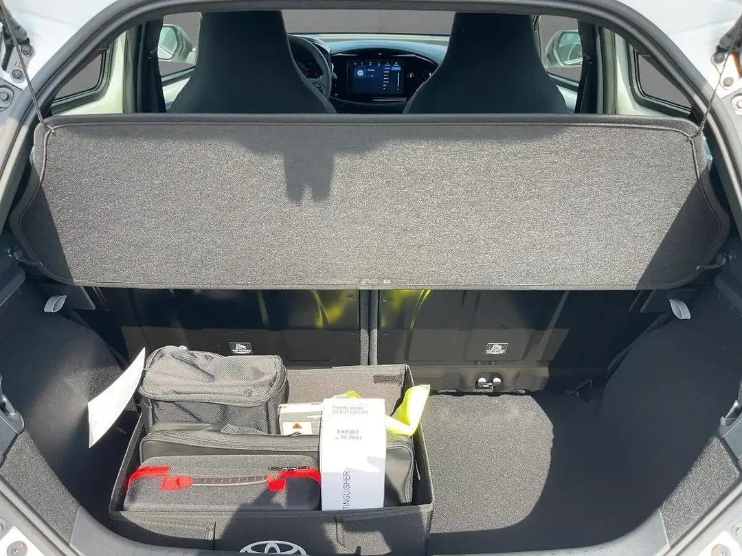 Toyota Aygo X 1.5 Hybrid Active - Thumbnail 13