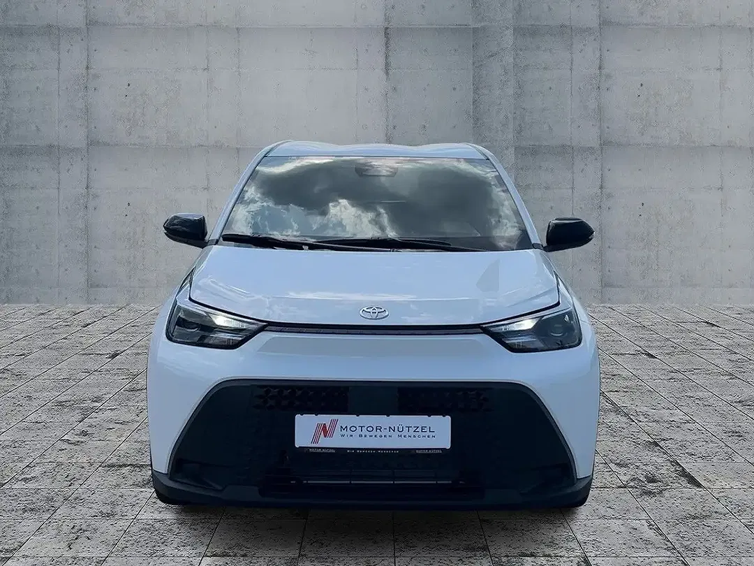 Toyota Aygo X 1.5 Hybrid Active - Thumbnail 3