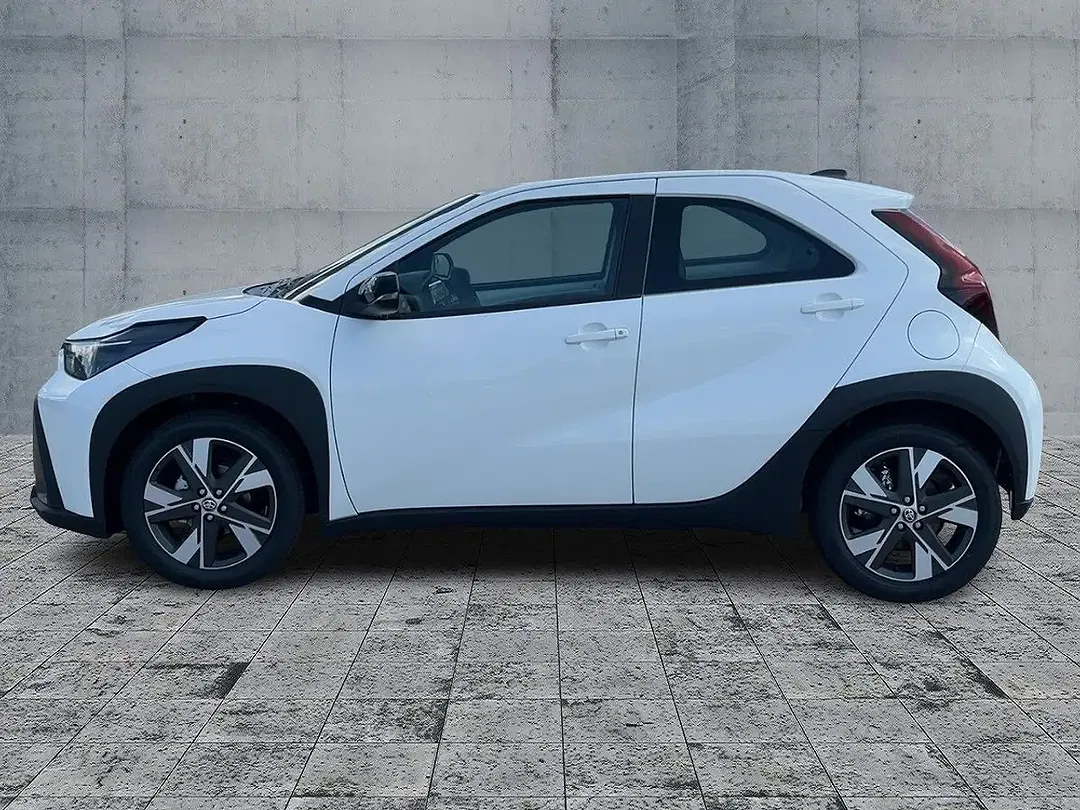 Toyota Aygo X 1.5 Hybrid Active - Thumbnail 4