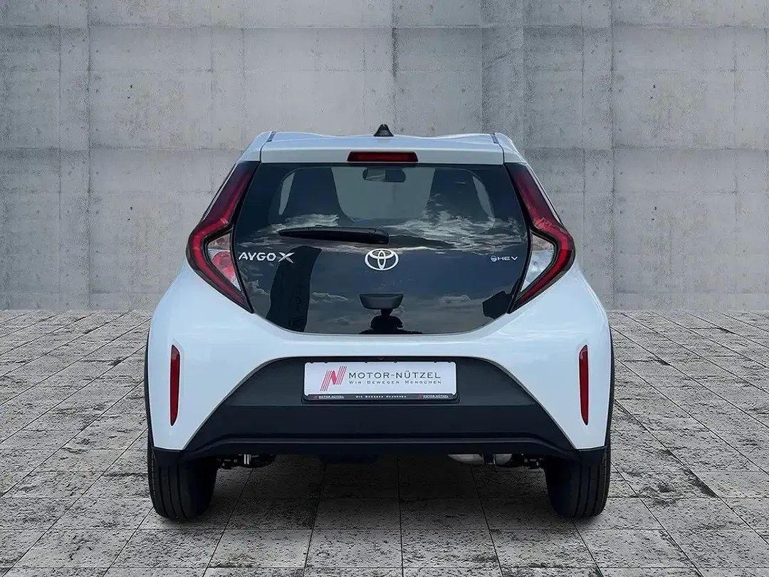 Toyota Aygo X 1.5 Hybrid Active - Thumbnail 5