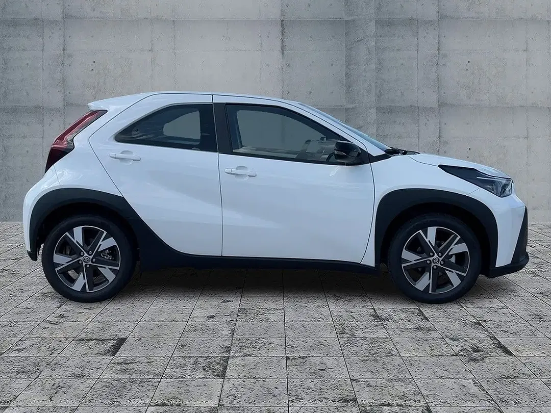 Toyota Aygo X 1.5 Hybrid Active - Thumbnail 7