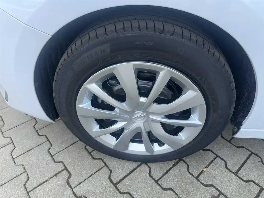 Opel Corsa Edition - Thumbnail 7