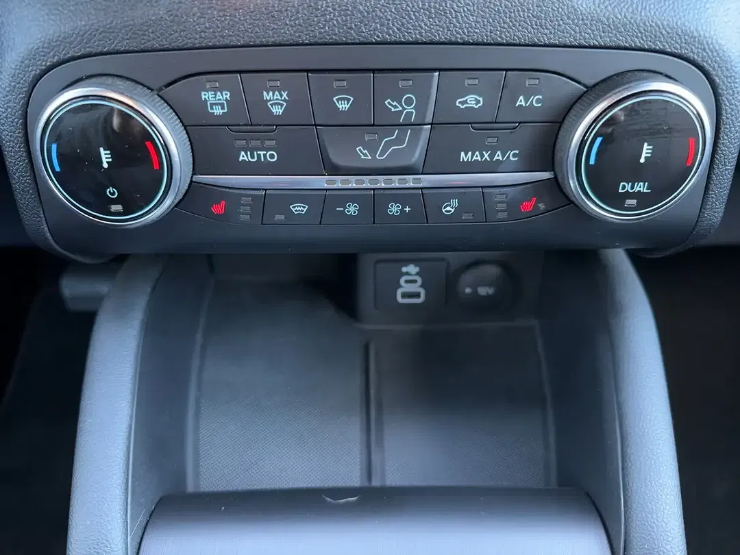 Ford Kuga 2.5 PHEV ST-Line X - Thumbnail 11