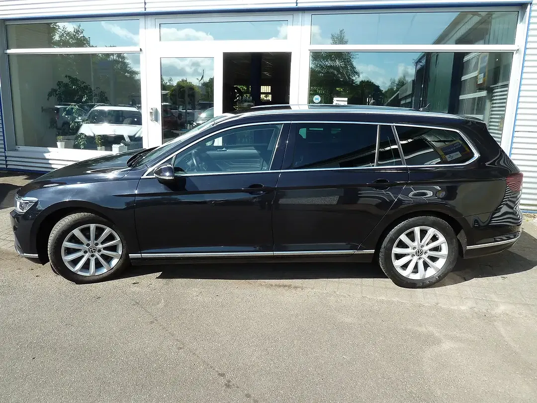 Volkswagen Passat Variant Elegance - foto 1