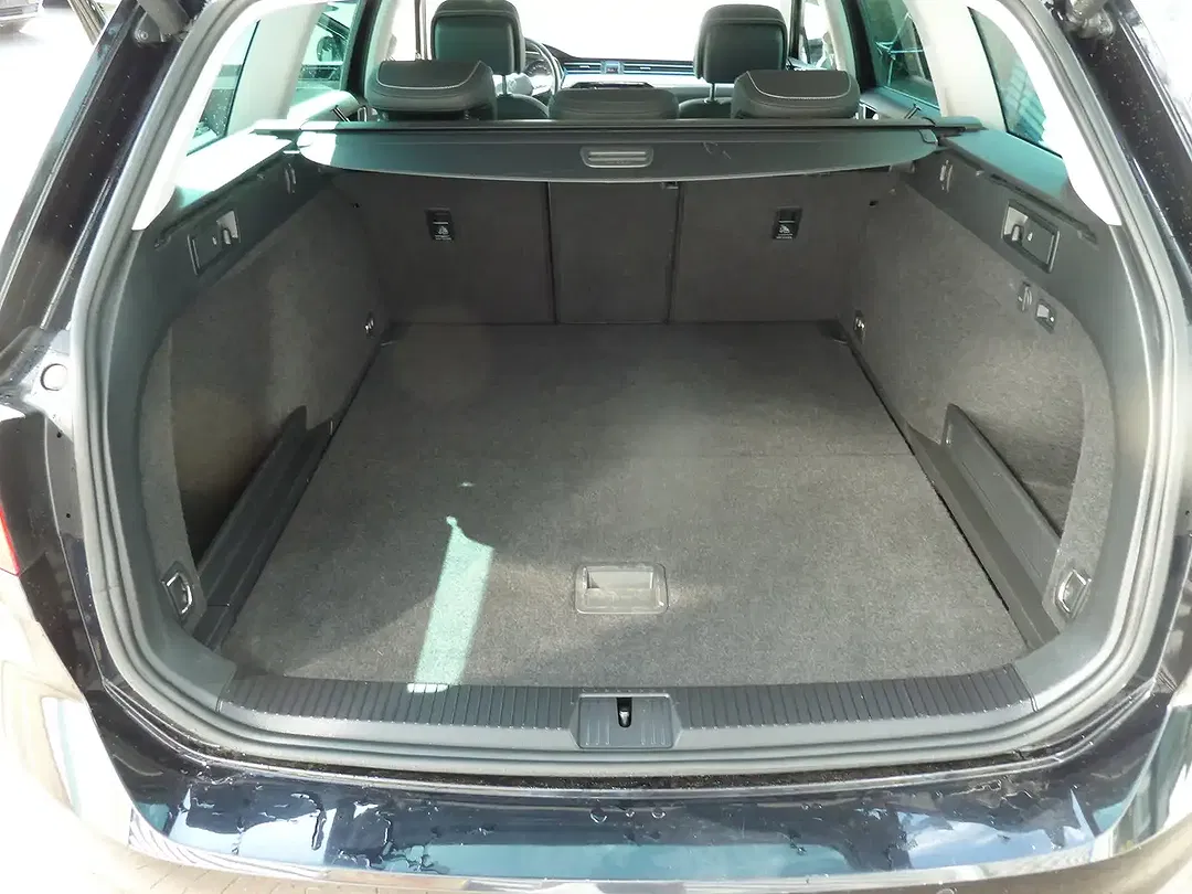 Volkswagen Passat Variant Elegance - Thumbnail 8