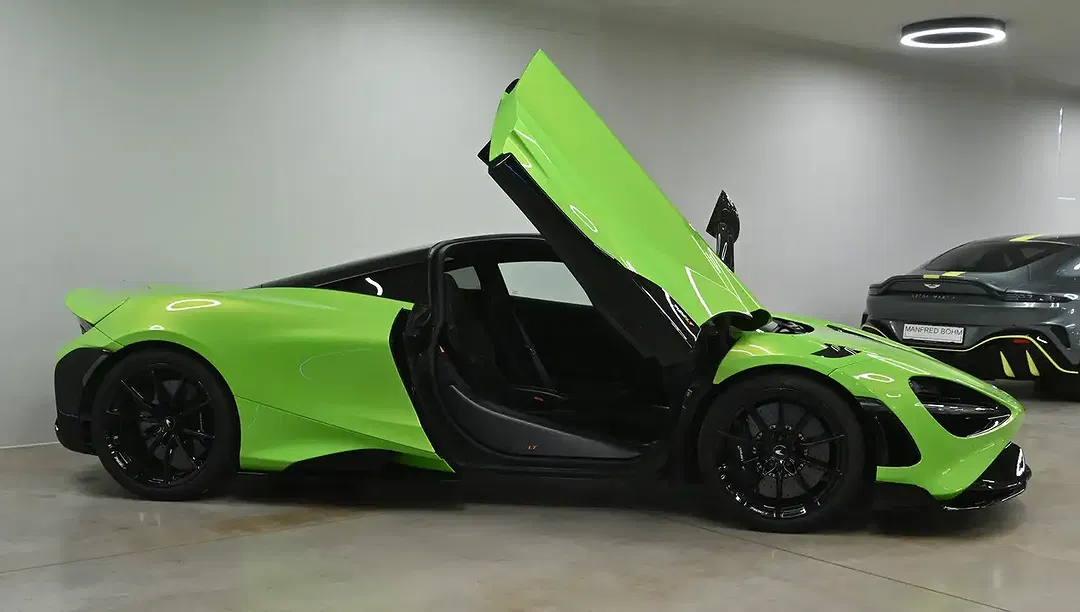 McLaren 765LT Coupe - Thumbnail 10