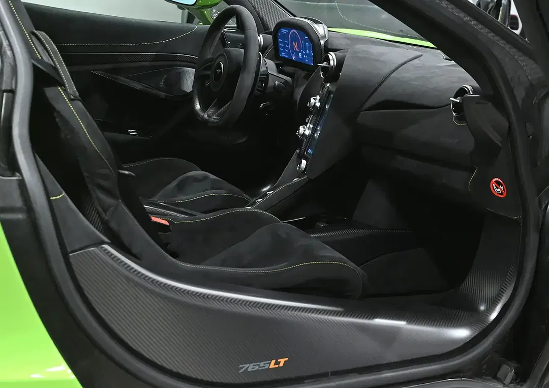 McLaren 765LT Coupe - Thumbnail 4