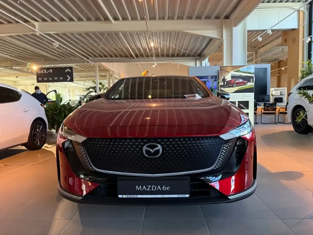 Mazda 6 EV Takumi - foto 2