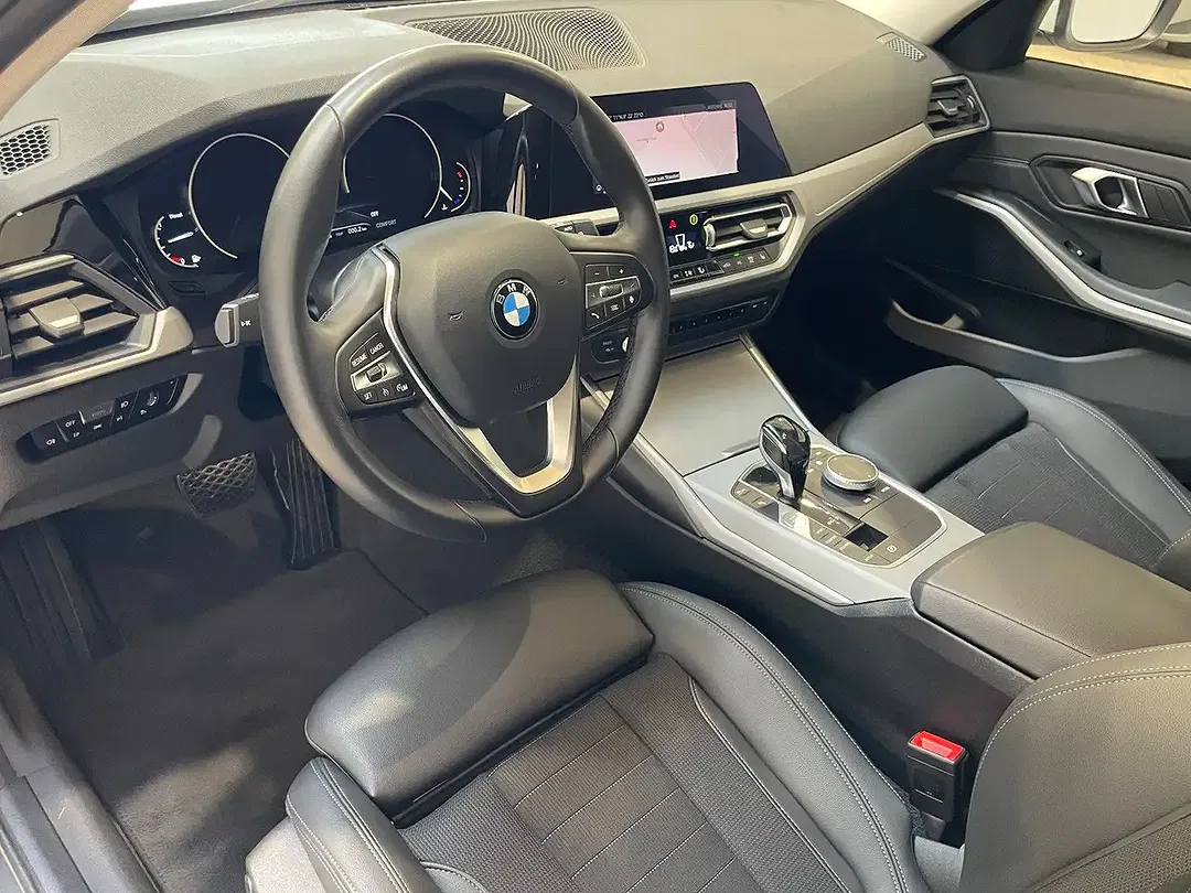 BMW 320 xDrive M Touring Sport - Thumbnail 10
