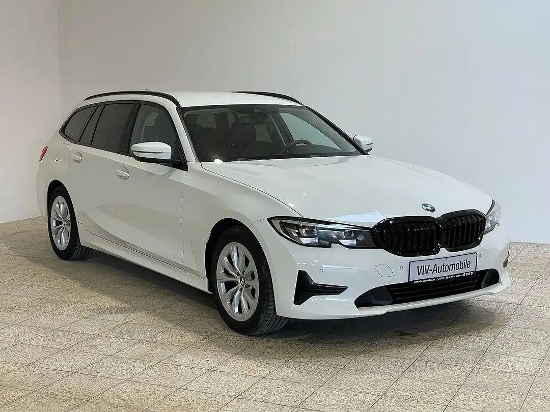 BMW 320 xDrive M Touring Sport - Thumbnail 3