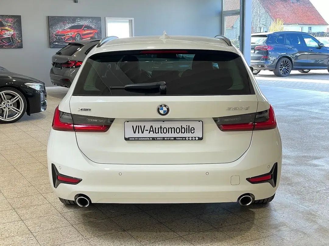 BMW 320 xDrive M Touring Sport - Thumbnail 5
