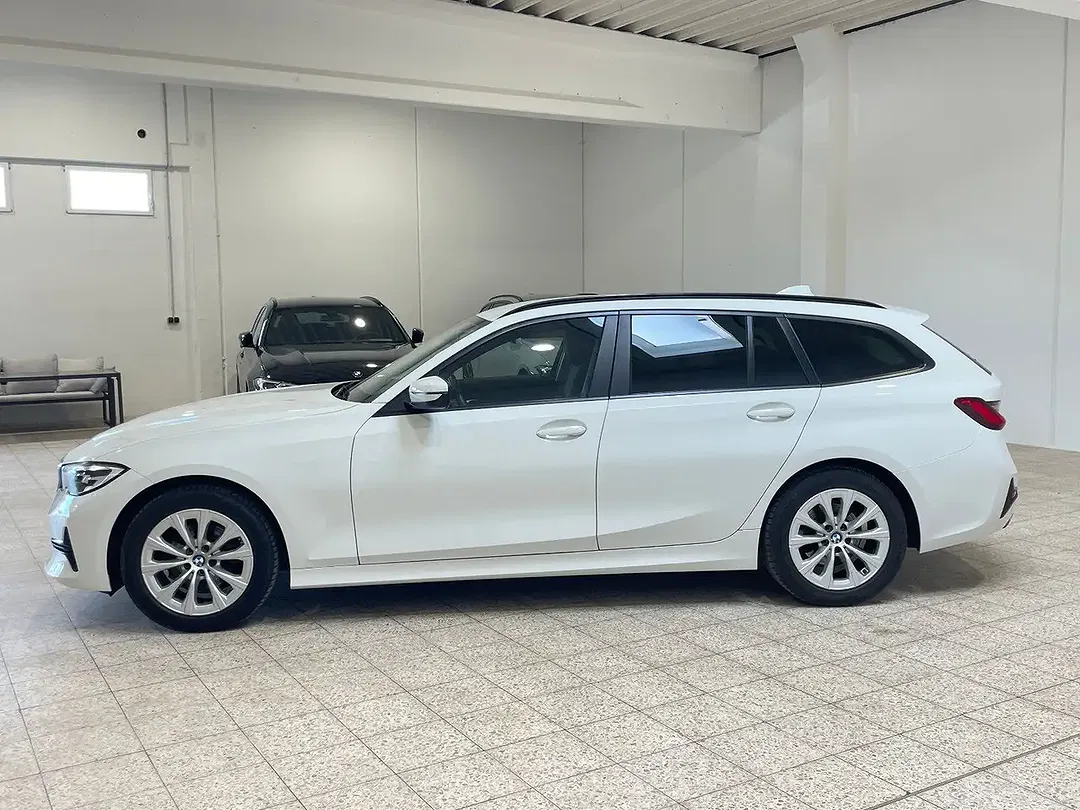 BMW 320 xDrive M Touring Sport - Thumbnail 7
