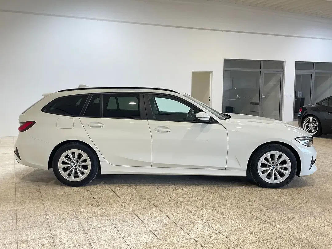 BMW 320 xDrive M Touring Sport - Thumbnail 8