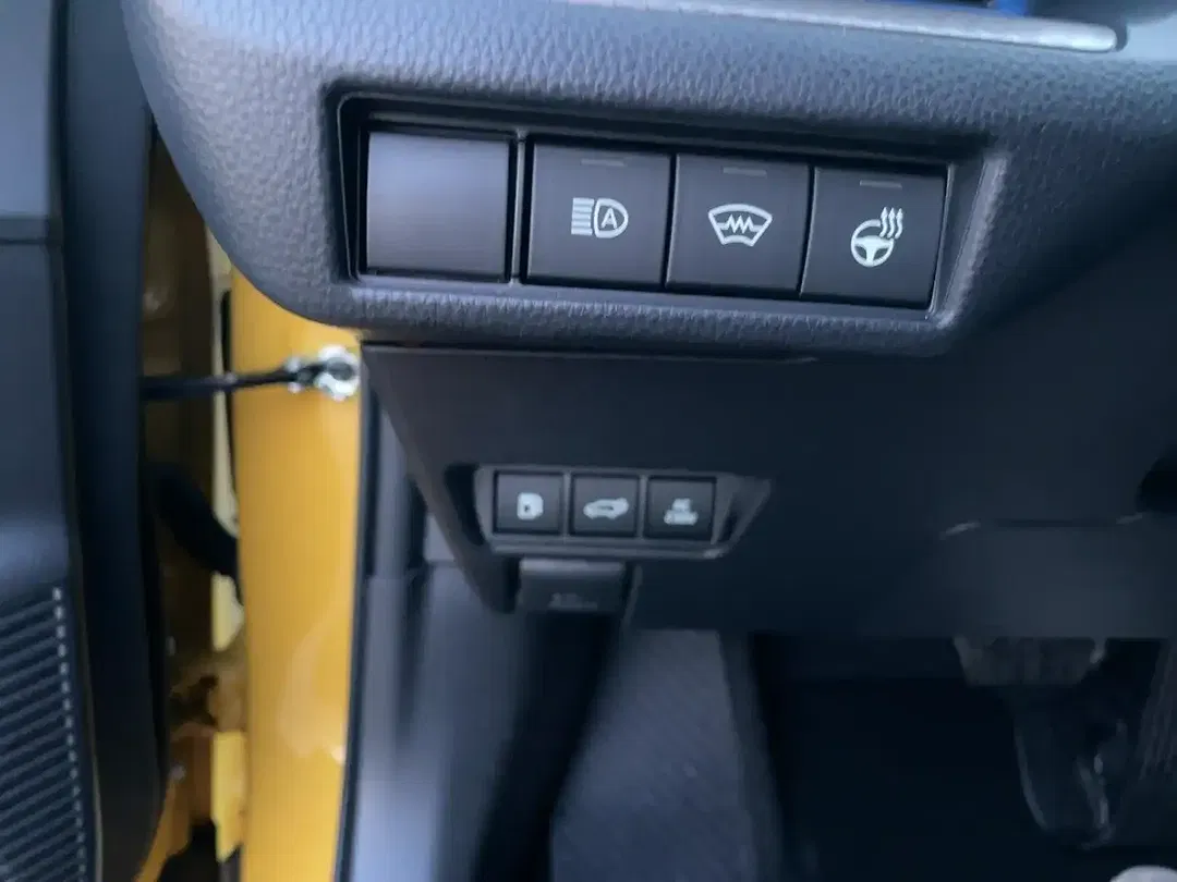 Toyota Prius Executive - Thumbnail 13