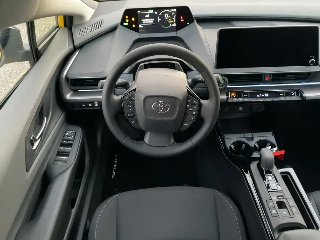 Toyota Prius Executive - Thumbnail 7