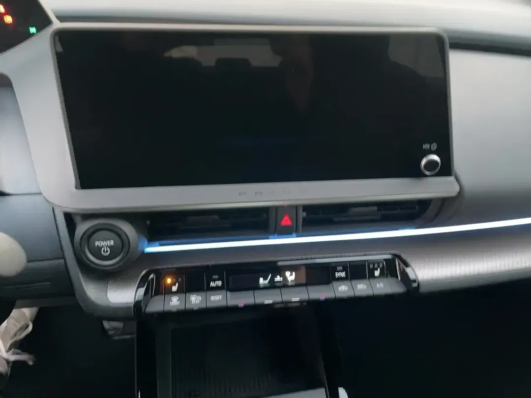 Toyota Prius Executive - Thumbnail 9