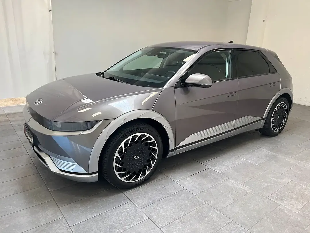 Hyundai IONIQ 5 - Thumbnail 3