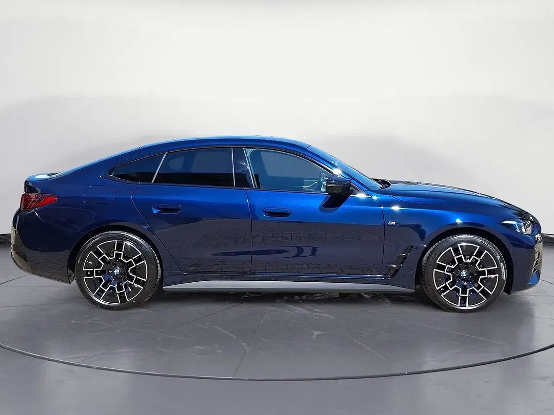 BMW i4 xDrive M60 - Thumbnail 6