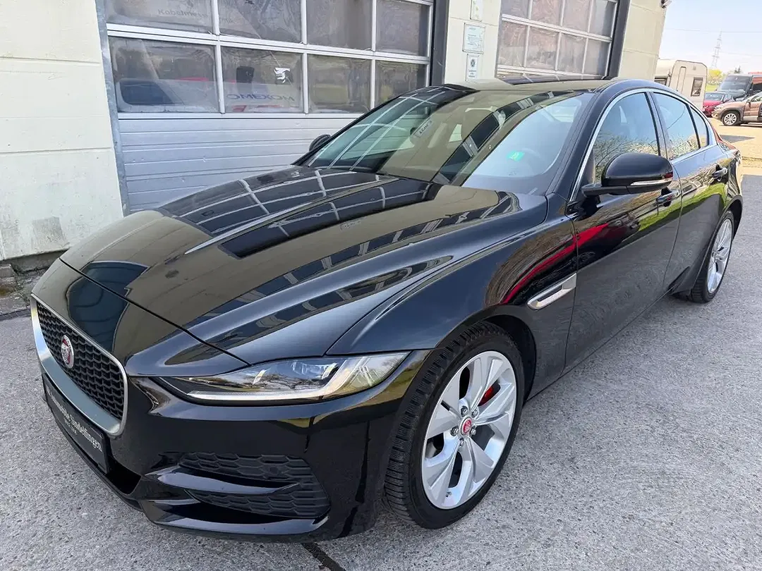 Jaguar XE S - foto 1