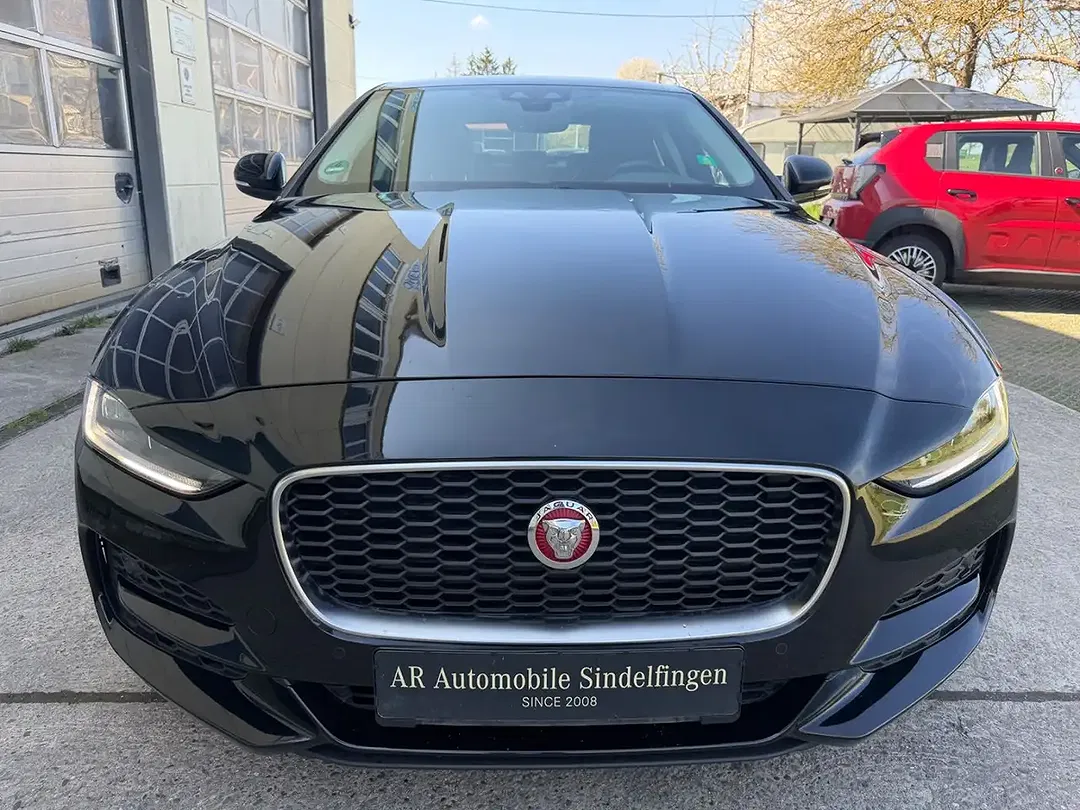 Jaguar XE S - foto 2