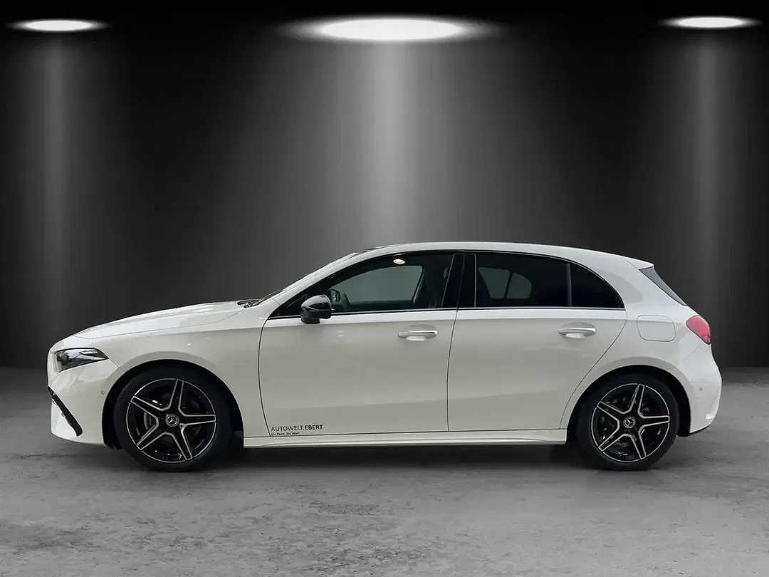 Mercedes-Benz A 200 AMG Night - foto 2