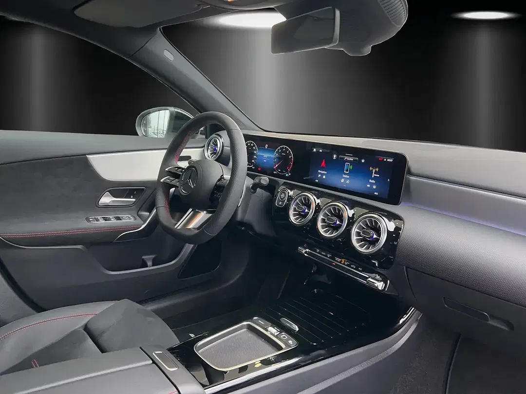 Mercedes-Benz A 200 AMG Night - Thumbnail 9