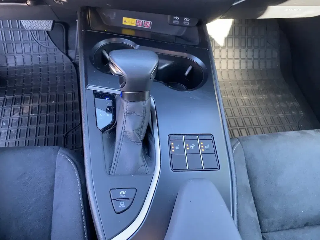 Lexus UX 250h Style Edition - foto 8