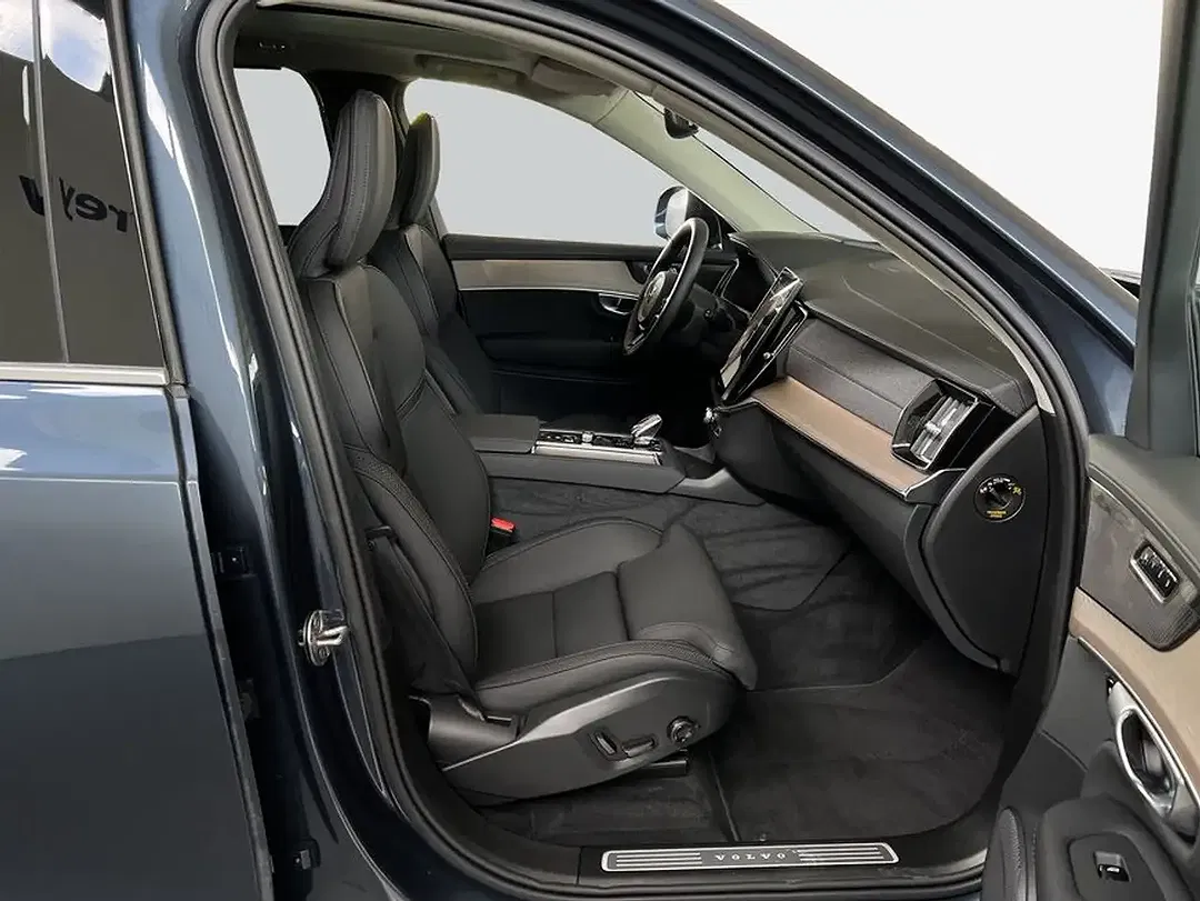 Volvo XC90 T8 AWD Ultra Bright - Thumbnail 11