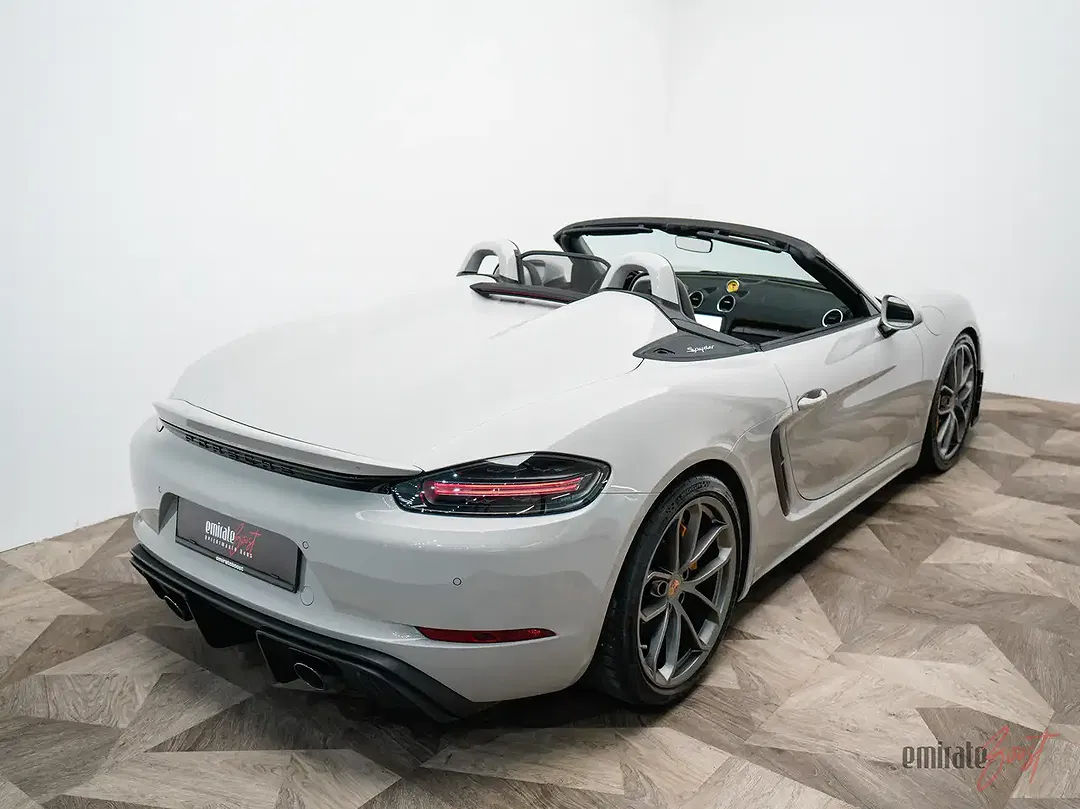 Porsche 718 Spyder - Thumbnail 10