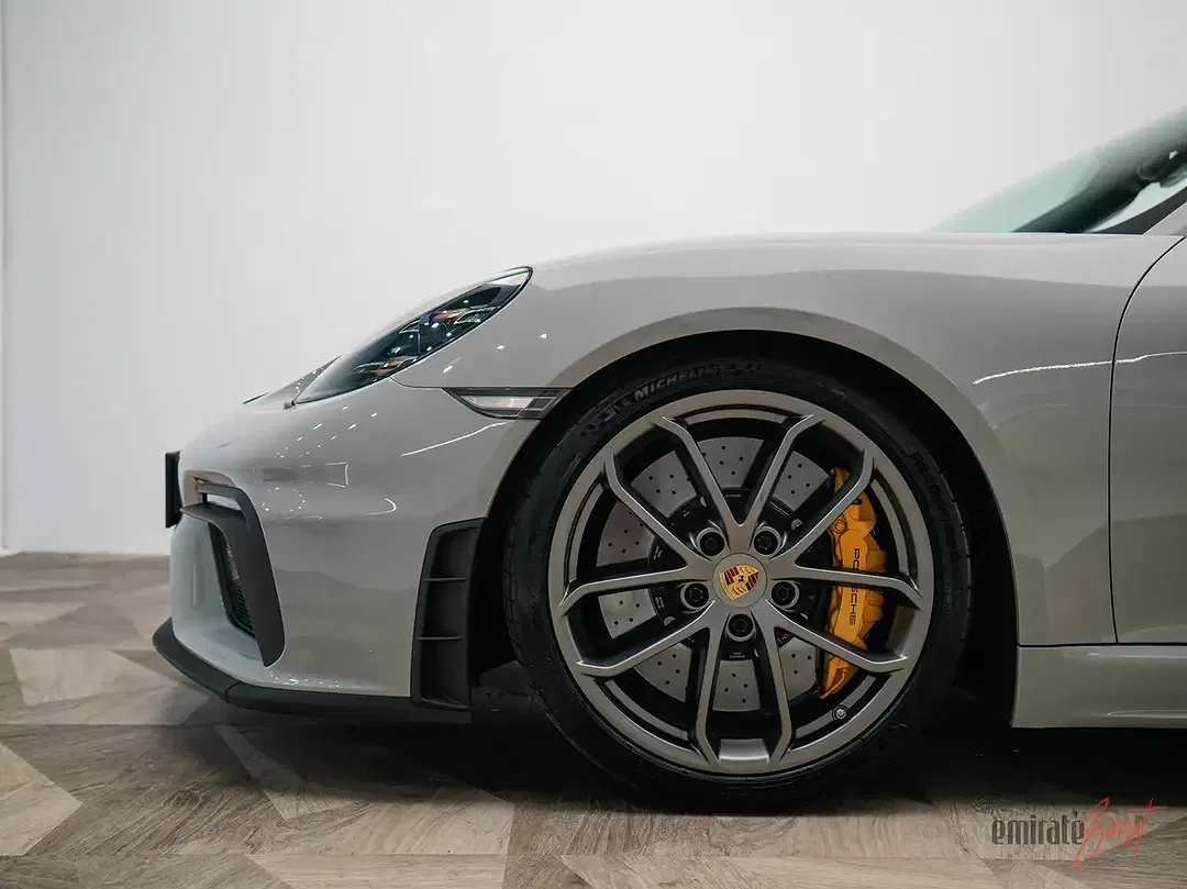 Porsche 718 Spyder - Thumbnail 11