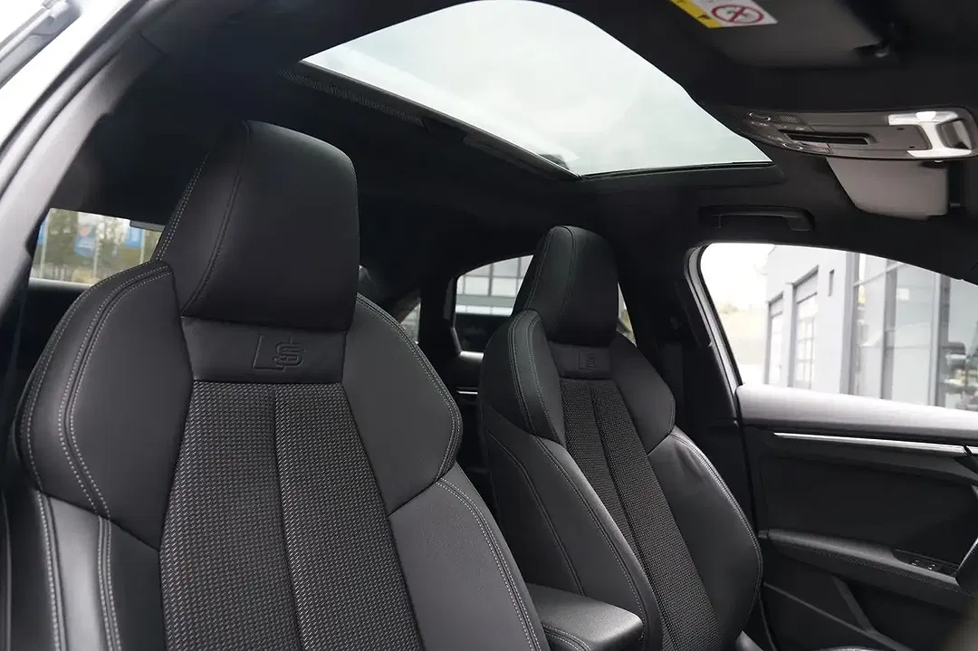 Audi S3 quattro - Thumbnail 13