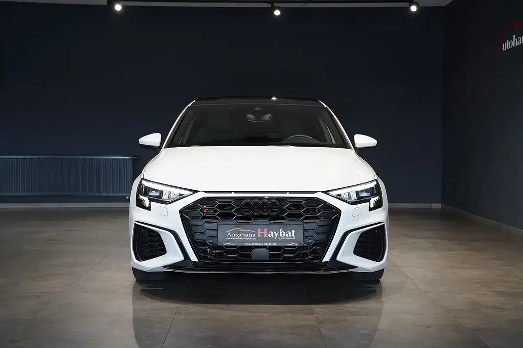 Audi S3 quattro - foto 2