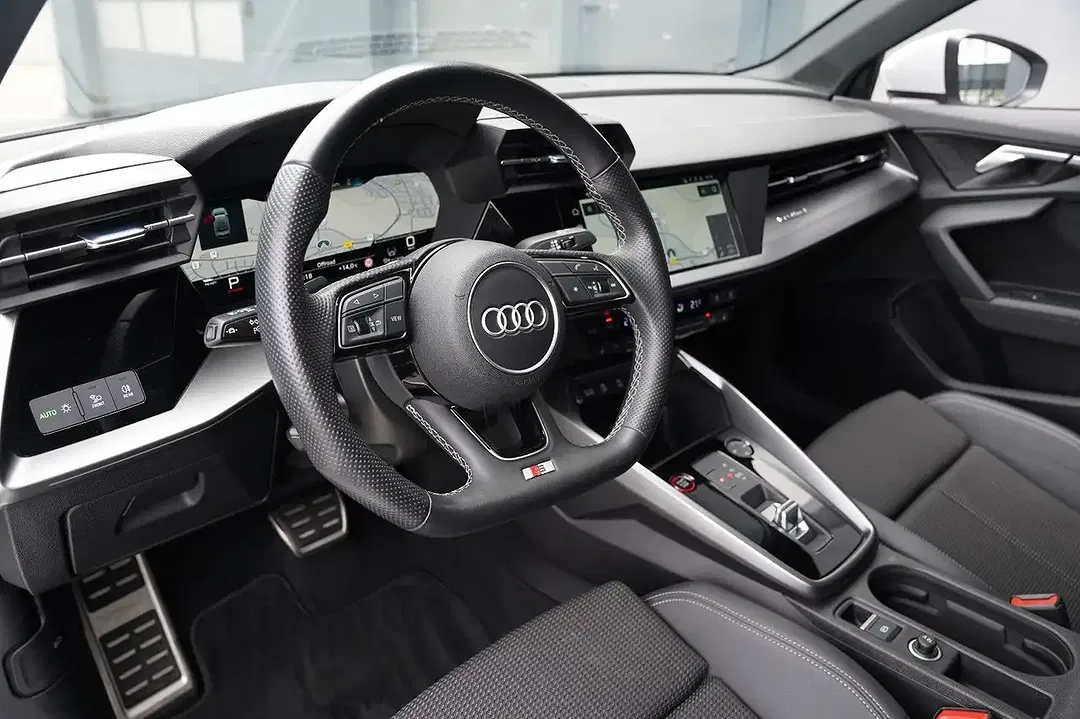 Audi S3 quattro - Thumbnail 9