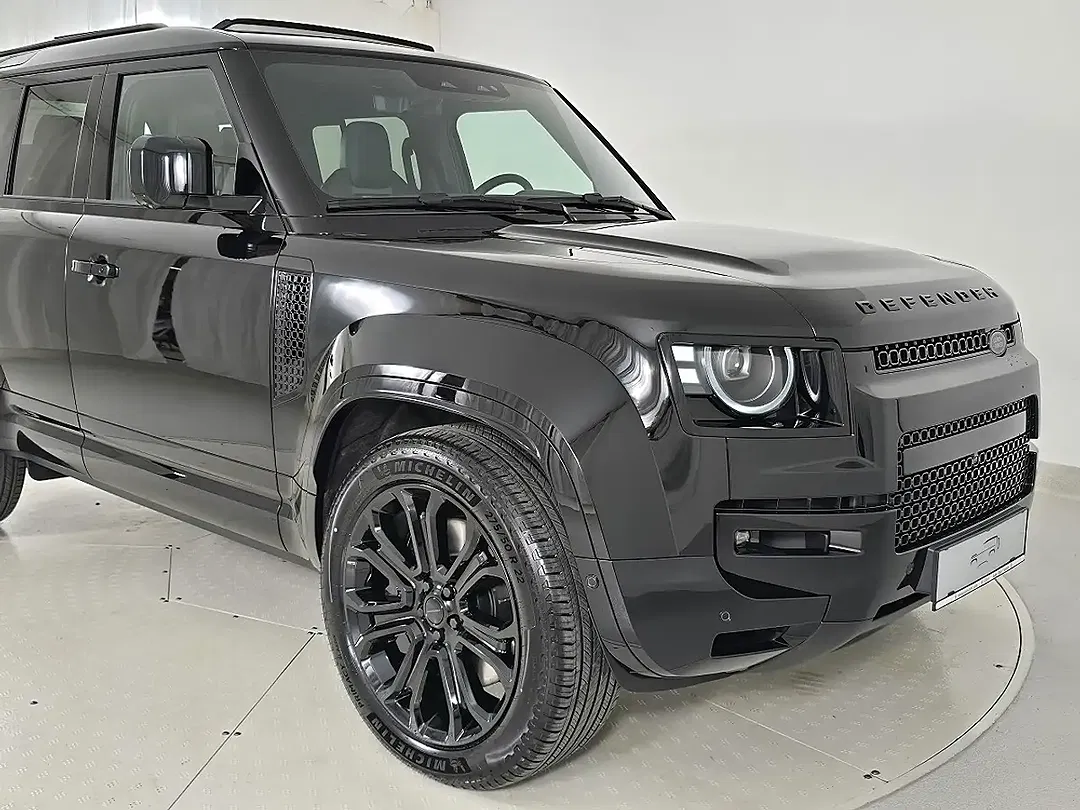 Land Rover Defender P635 AUT 4x4 OCTA 110 - Thumbnail 10