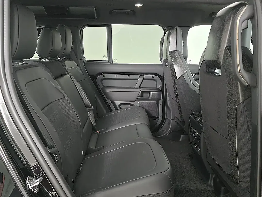Land Rover Defender P635 AUT 4x4 OCTA 110 - Thumbnail 4