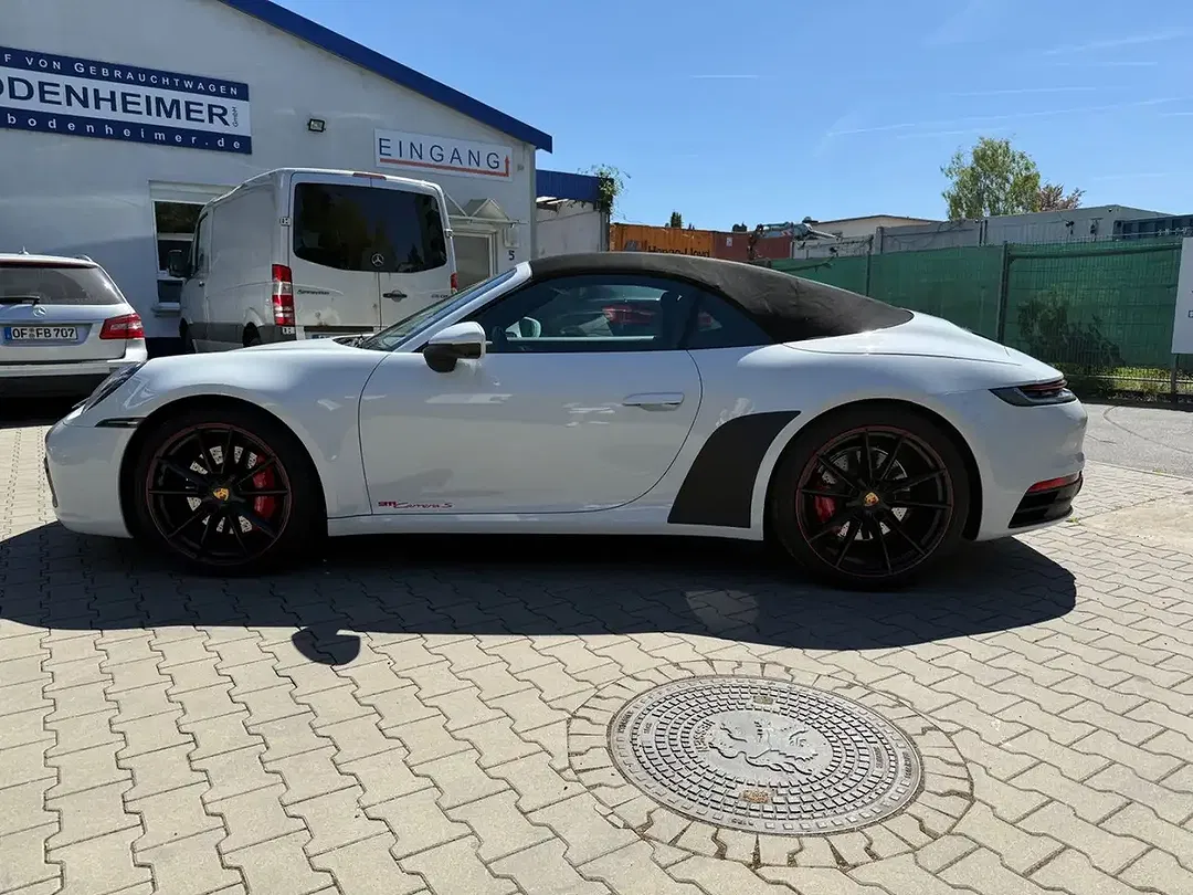 Porsche 911 Carrera S Cabriolet - Thumbnail 4