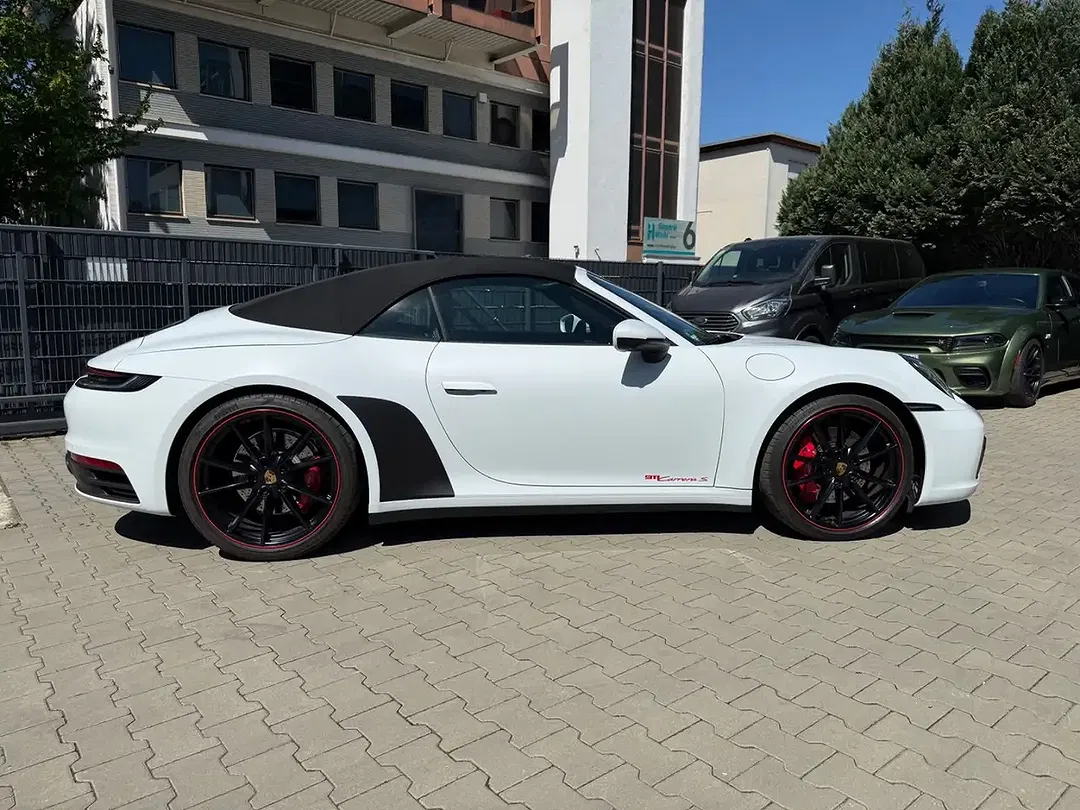 Porsche 911 Carrera S Cabriolet - Thumbnail 8