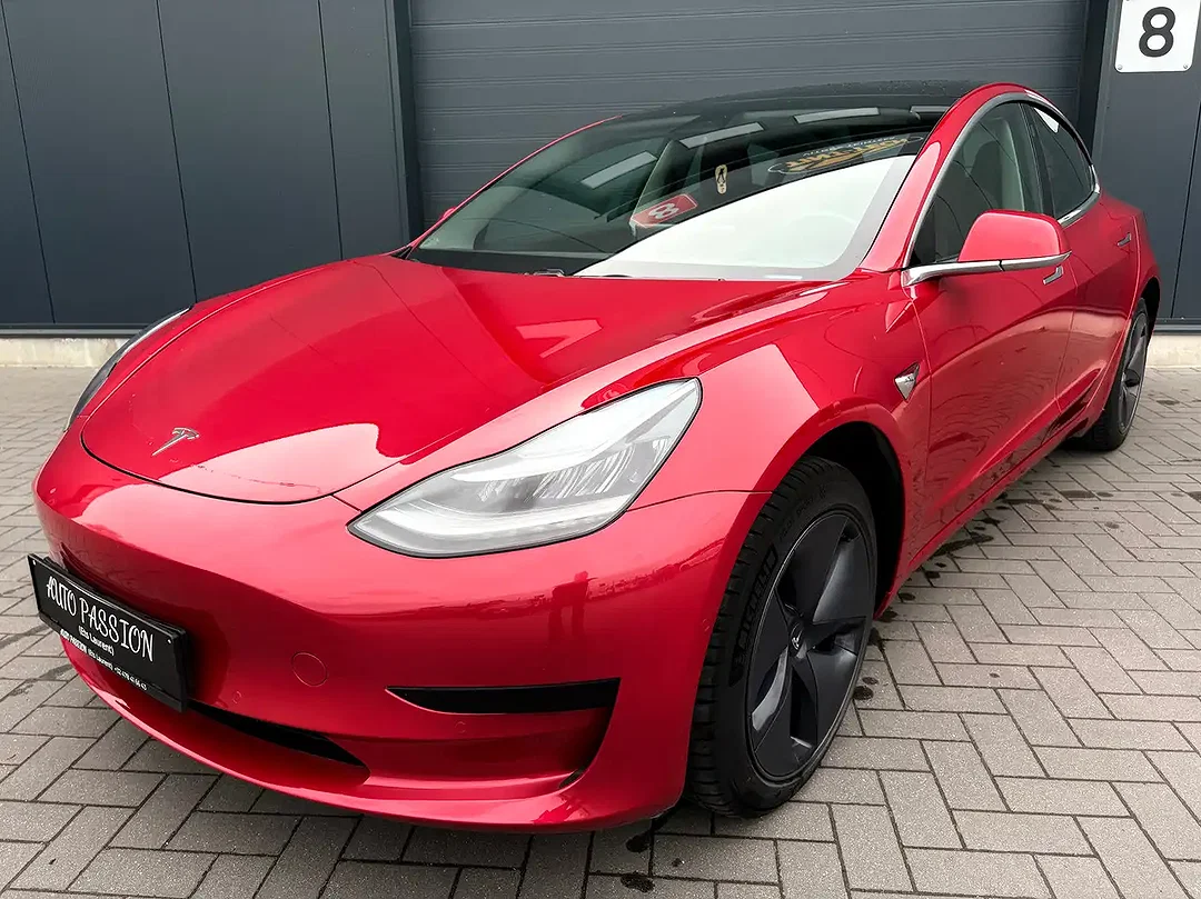 Tesla Model 3 Standard Range Plus - Afbeelding 1