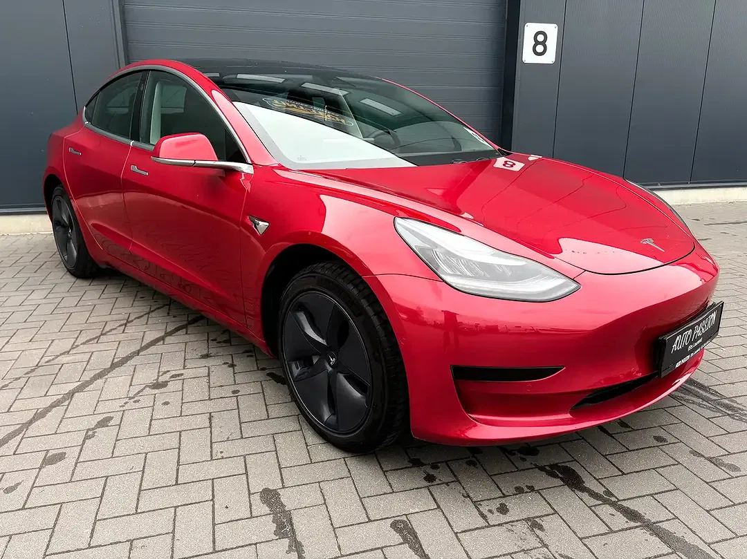 Tesla Model 3 Standard Range Plus - Thumbnail 3