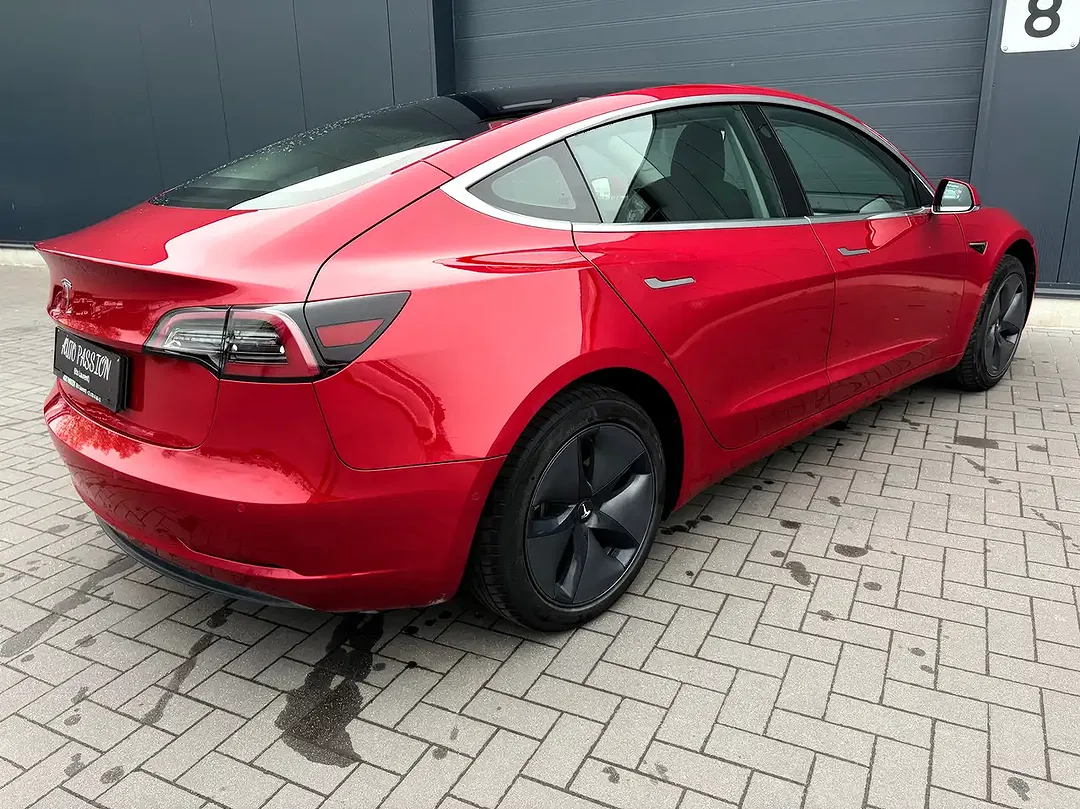 Tesla Model 3 Standard Range Plus - Thumbnail 4