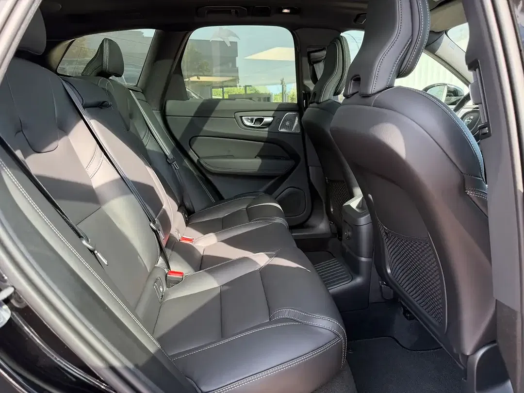 Volvo XC60 T8 PHEV AWD Ultra - Thumbnail 14