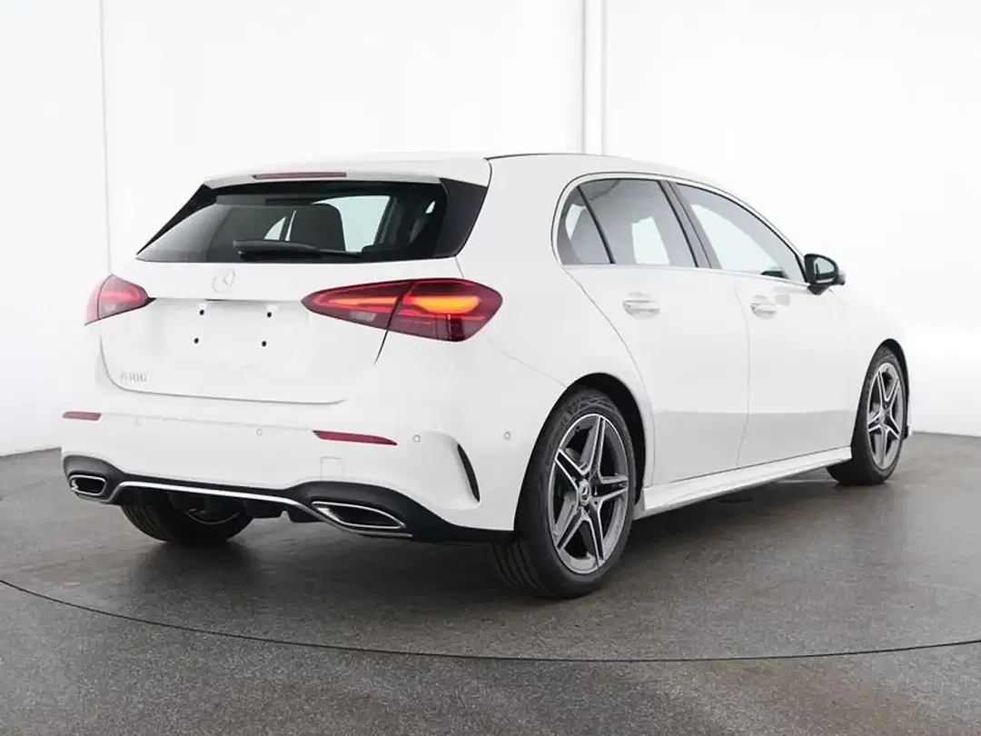 Mercedes-Benz A 180 Edition AMG Line - foto 2