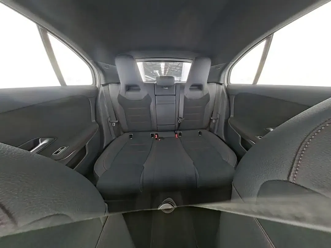 Mercedes-Benz A 180 Edition AMG Line - Thumbnail 7