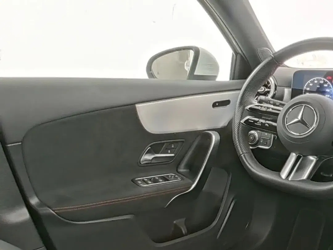 Mercedes-Benz A 180 Edition AMG Line - Thumbnail 8